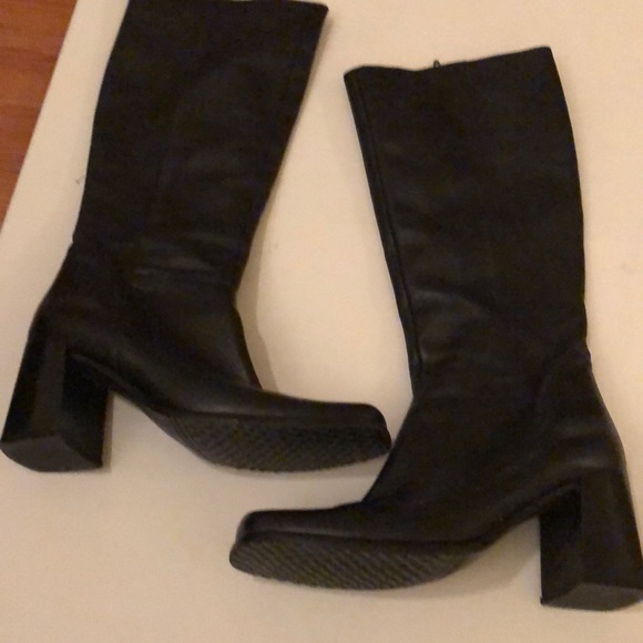 BLACK LEATHER BOOTS made in Italy - Picture 2 of 5